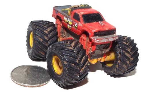 Small micro machine pickup - machine,